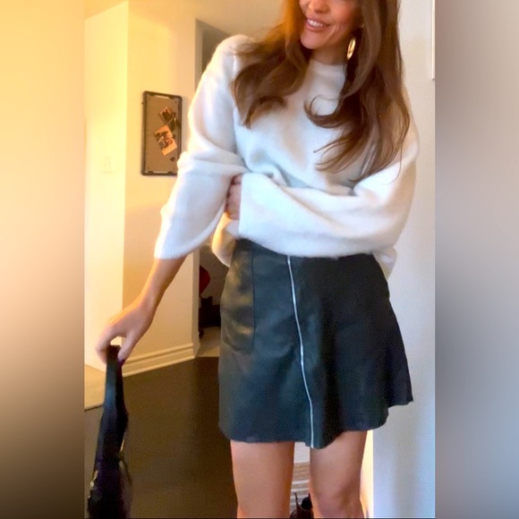 Dynamite Dresses & Skirts - Faux leather side pocket green skirt